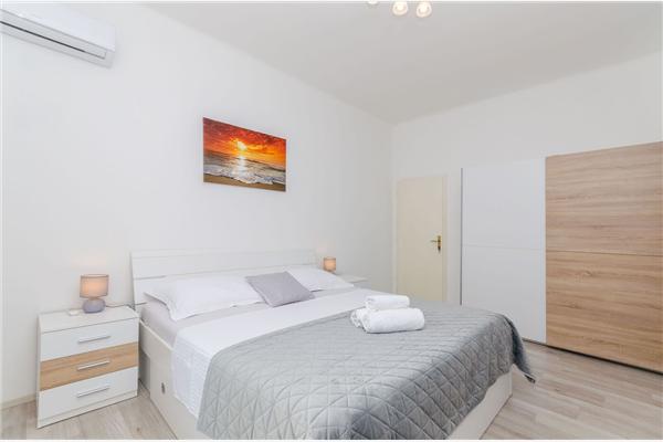 Apartment A1, for 8 persons