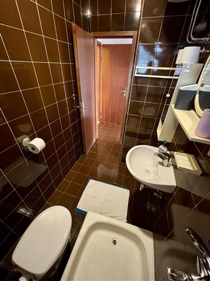 Room S1, for 2 persons