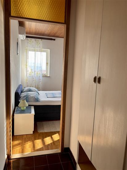 Room S1, for 2 persons