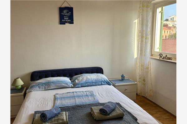 Room S1, for 2 persons