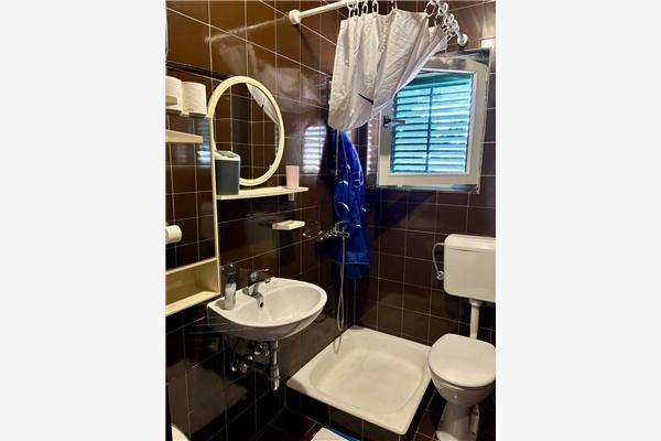 Room S1, for 2 persons