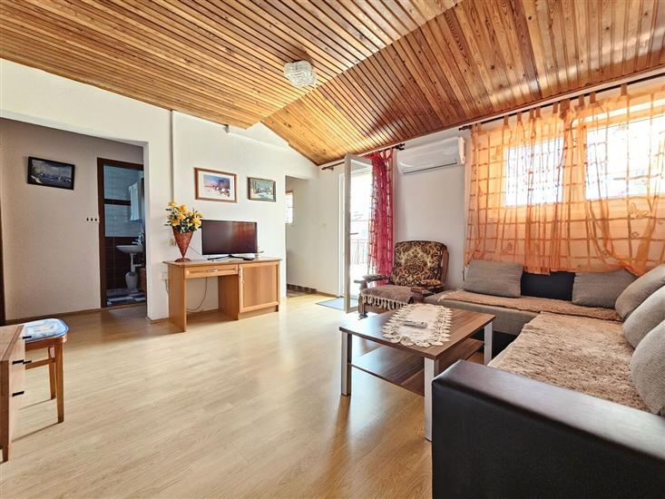 Apartment A5, for 4 persons