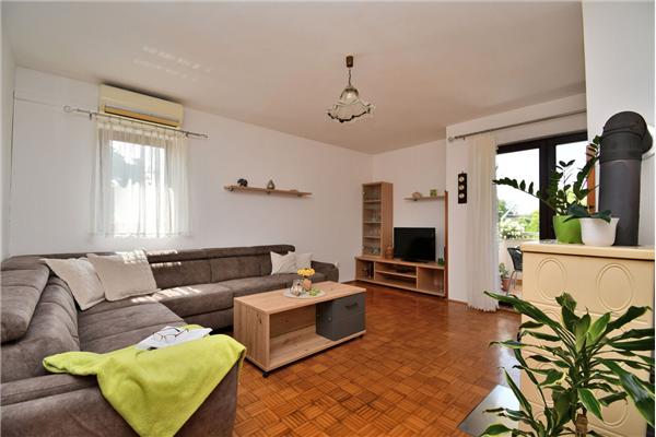 Apartment A1, for 6 persons