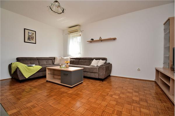Apartment A1, for 6 persons