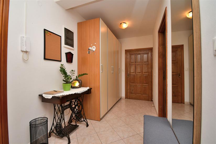 Apartment A1, for 6 persons