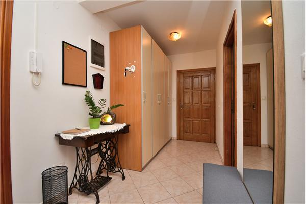 Apartment A1, for 6 persons