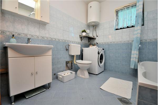 Apartment A1, for 6 persons