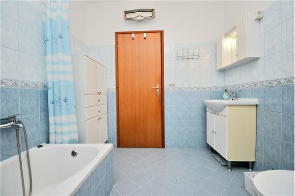 Apartment A1, for 6 persons