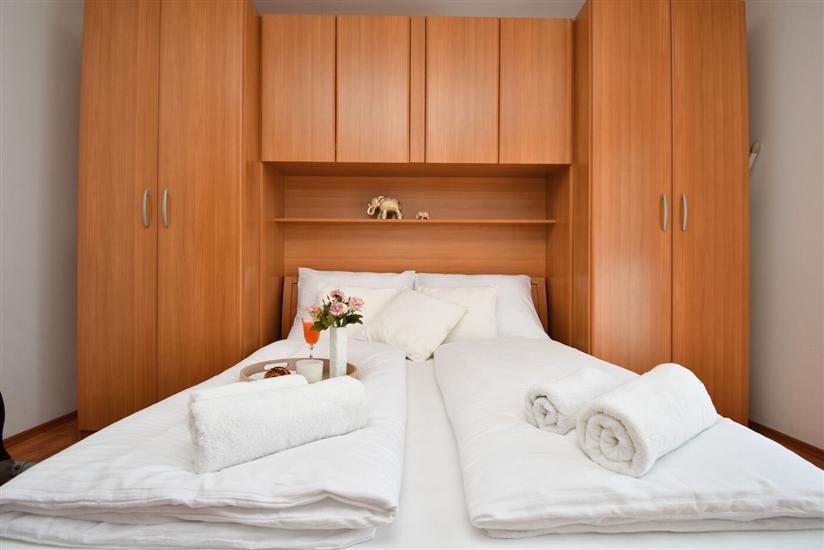 Apartment A1, for 6 persons