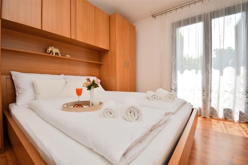 Apartment A1, for 6 persons