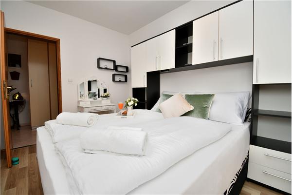 Apartment A1, for 6 persons