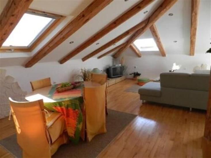 Apartment A2, for 5 persons