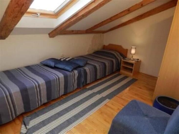 Apartment A2, for 5 persons