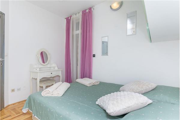 Apartment A1, for 5 persons