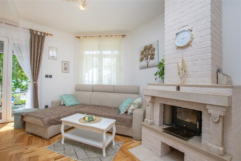 Apartment A1, for 5 persons