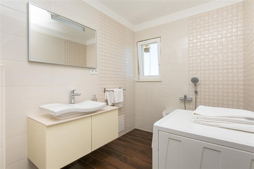 Apartment A5, for 4 persons