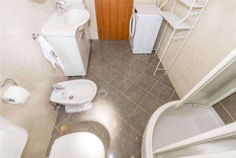 Apartment A1, for 6 persons