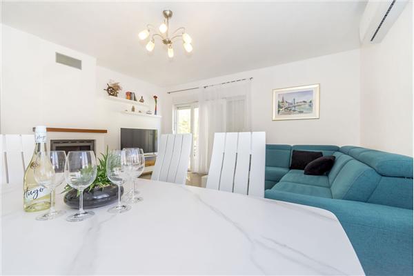 Apartment A1, for 6 persons