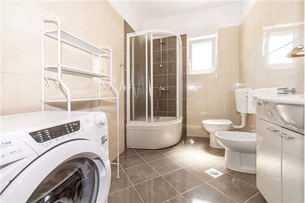 Apartment A1, for 6 persons