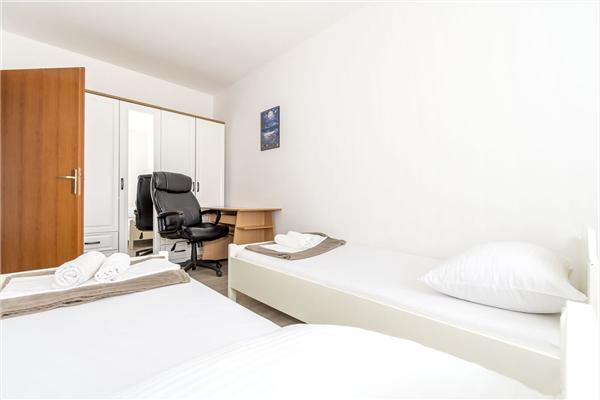 Apartment A1, for 6 persons