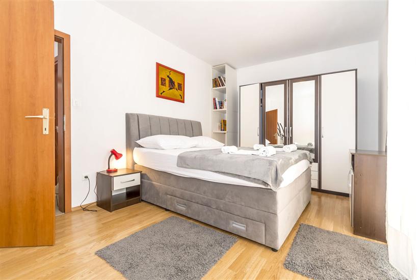 Apartment A1, for 6 persons