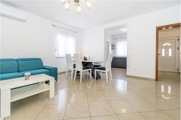 Apartment A1, for 6 persons