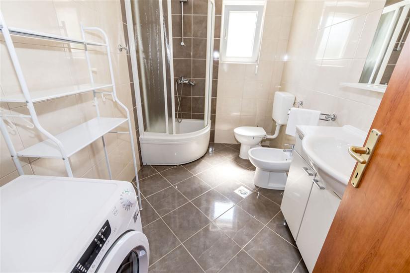 Apartment A1, for 6 persons