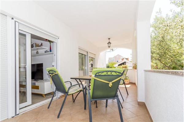 Apartment A1, for 6 persons