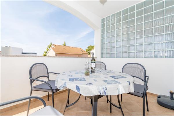 Apartment A2, for 4 persons