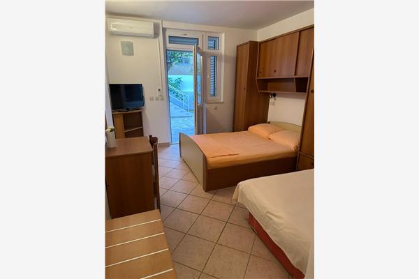 Apartment A1, for 7 persons