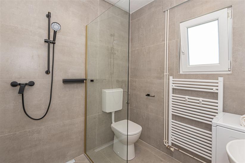 Apartment A2, for 6 persons