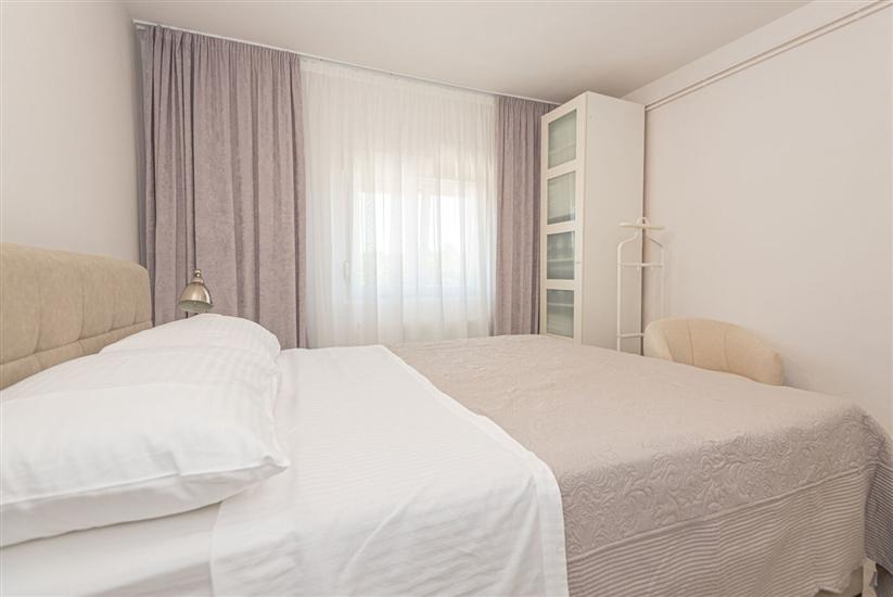 Apartment A2, for 6 persons