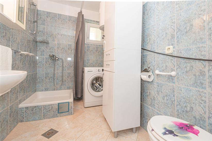 Apartment A3, for 5 persons