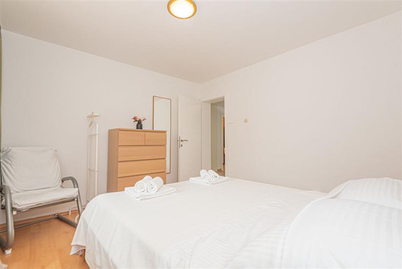 Apartment A3, for 5 persons