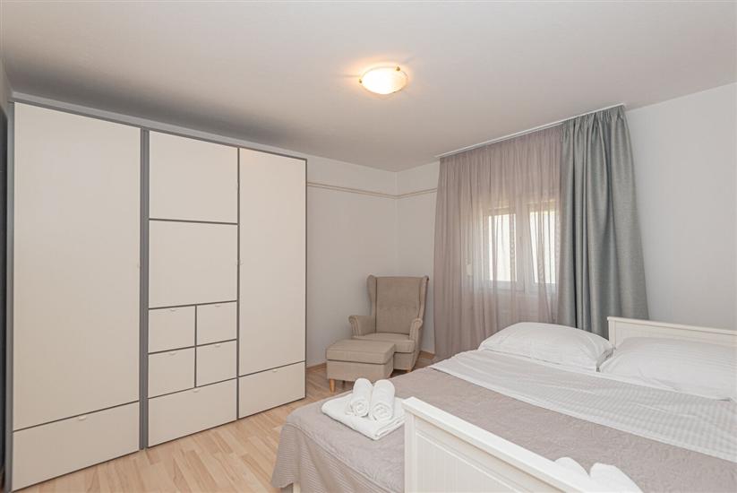 Apartment A3, for 5 persons