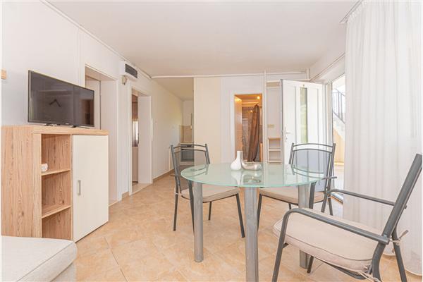 Apartment A3, for 5 persons
