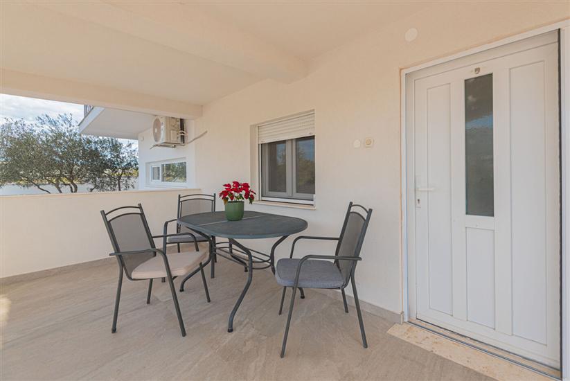 Apartment A3, for 5 persons