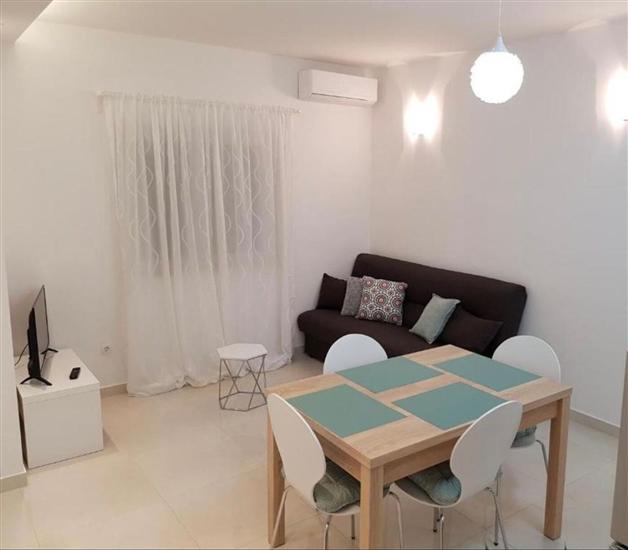 Apartment A2, for 3 persons