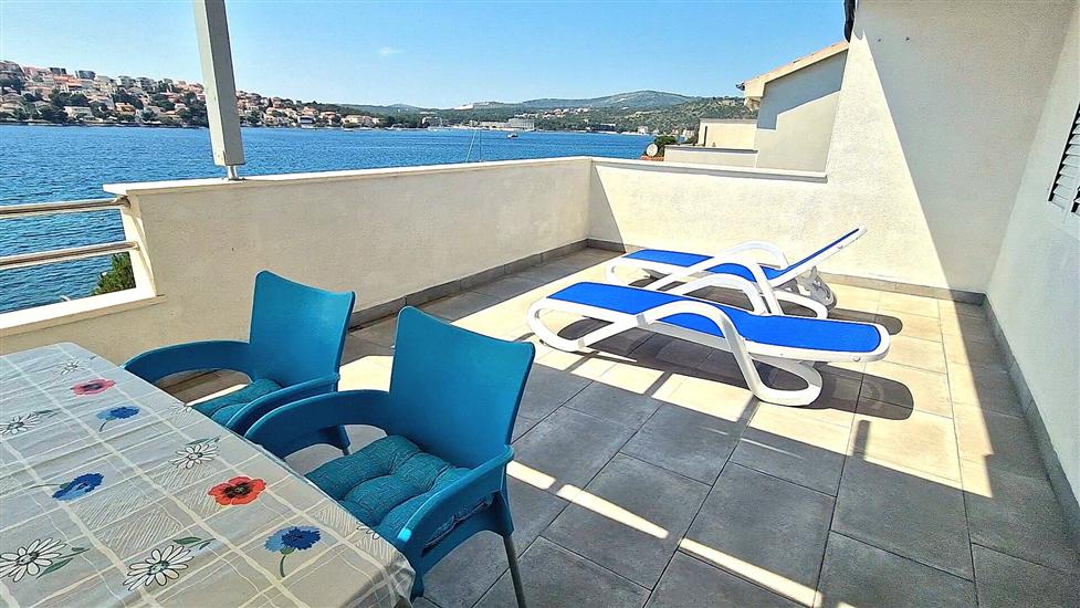 Apartment A4, for 4 persons