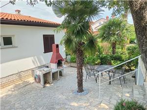 Apartments Rosulje Njivice - island Krk, Size 55.00 m2, Airline distance to the sea 50 m
