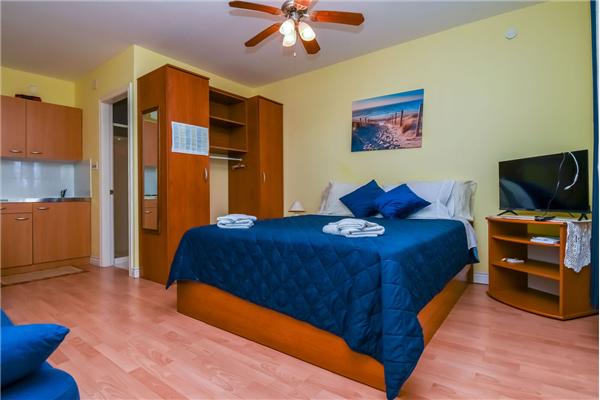 Apartment A2, for 3 persons