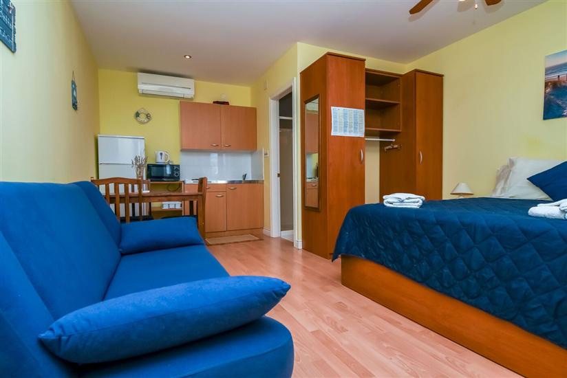 Apartment A2, for 3 persons