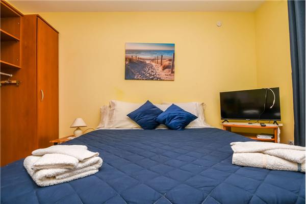 Apartment A2, for 3 persons