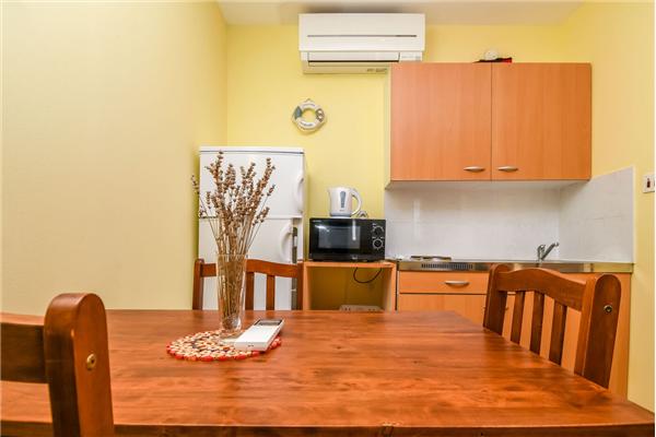 Apartment A2, for 3 persons