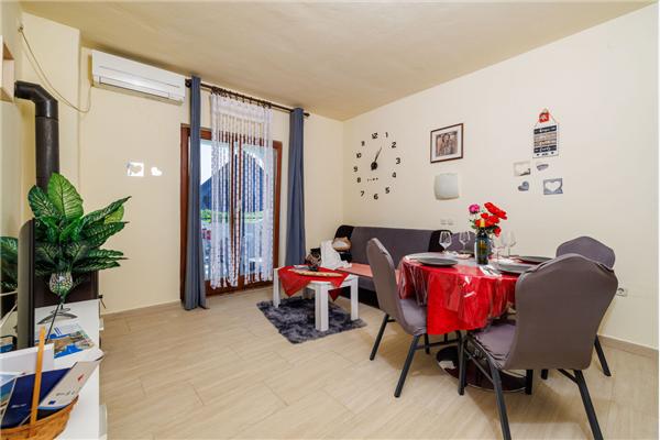 Apartment A1, for 5 persons