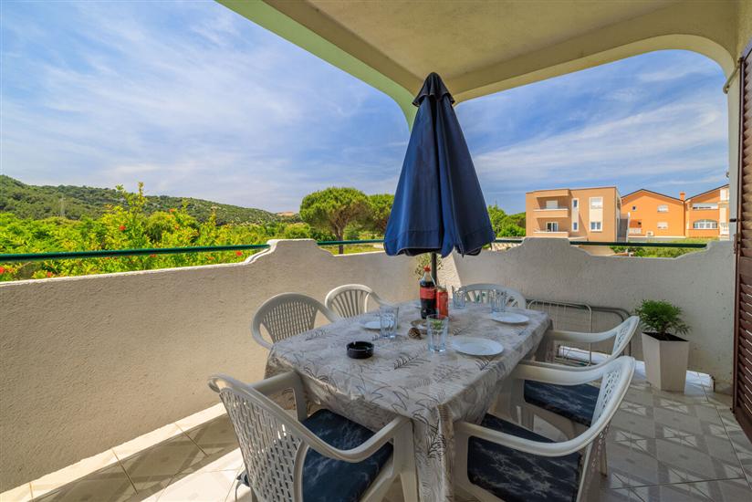 Apartment A1, for 5 persons