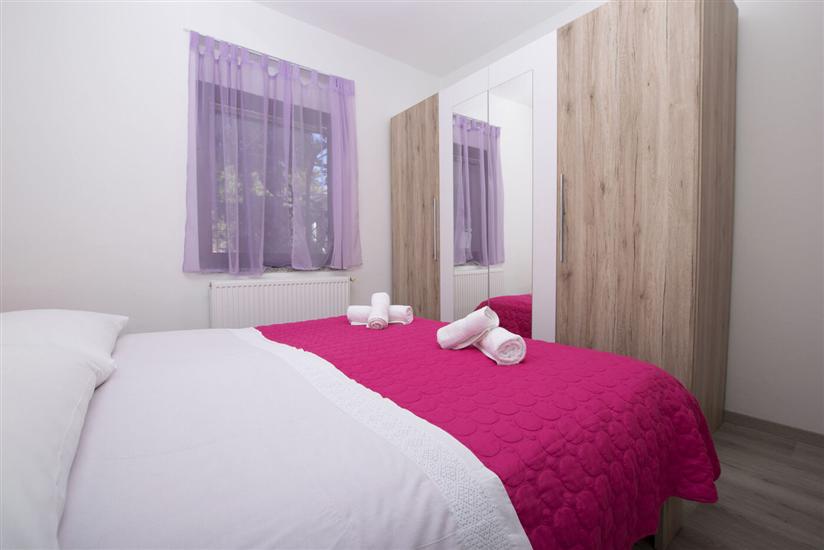 Apartment A1, for 5 persons