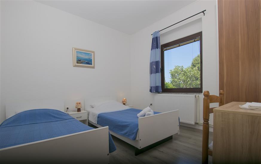 Apartment A1, for 5 persons