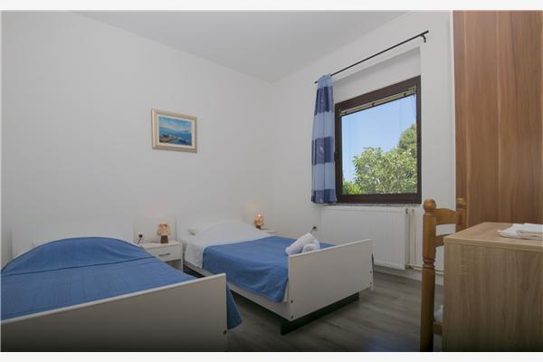 Apartment A1, for 5 persons