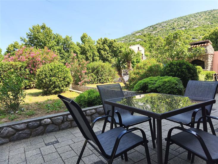 Apartment A1, for 5 persons